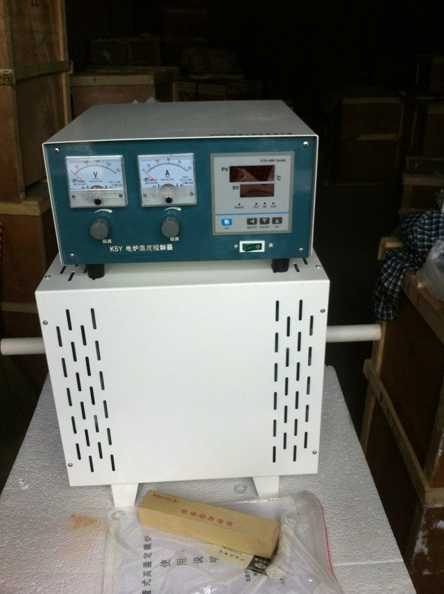 Forno de resistência tipo tubo para laboratório